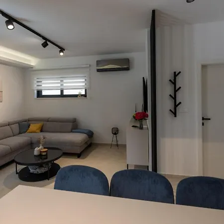 Villa D Cube By Guide