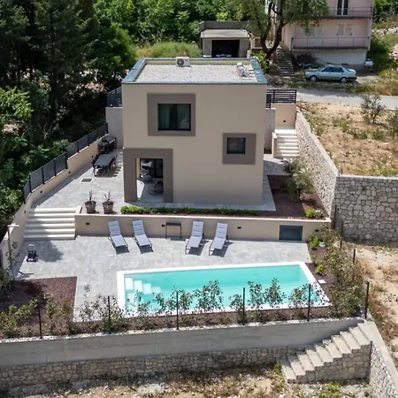 Vila D Cube By Guide