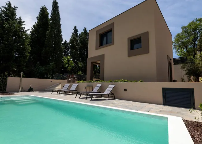 Vila D Cube By Guide *