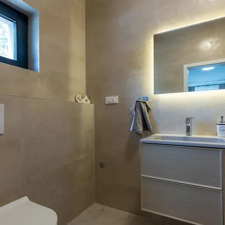 Villa D Cube By Guide Duba